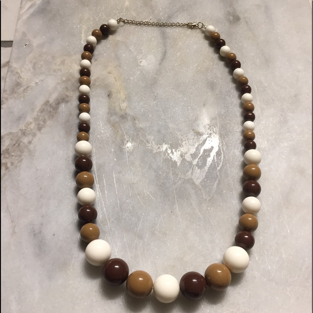 a necklace with all fall colors !!!